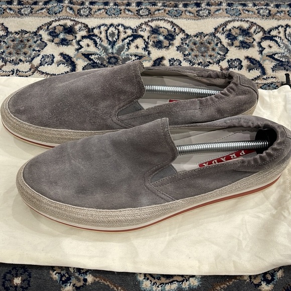 Prada shoes - Picture 2 of 3